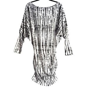 NWOT Sexy Off the Shoulder Batwing Dress with Ruched sides- Black/White/Grey